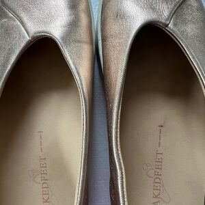 Naked feet gold‎ slip on leather shoes, 6.5 m. Comfy and fun.